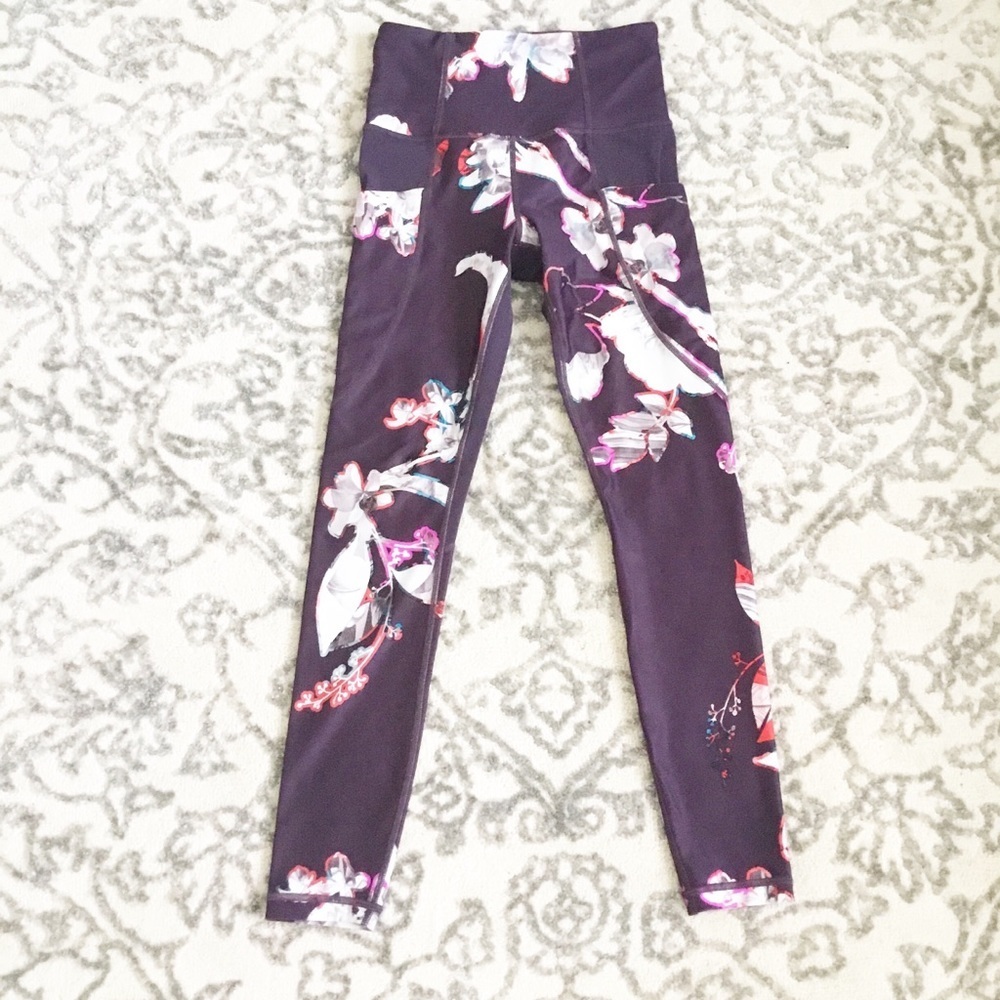 Athleta Yogo Pants Leggings Size XXS Purple Floral